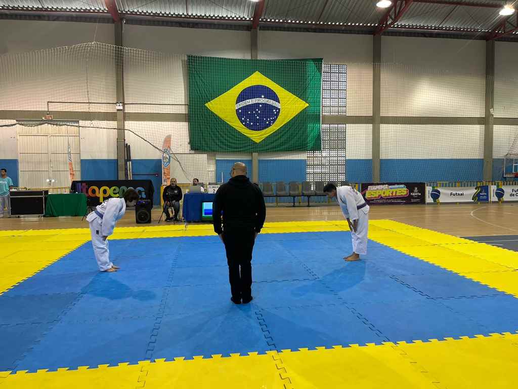 Atletas de Itapema participam das etapas dos Jogos Escolares e Joguinhos Abertos de Santa Catarina