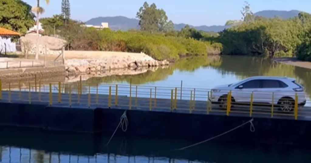 Ponte balsa entre Itapema e Porto Belo é liberada para veículos leves – Foto: Reprodução/Prefeitura de Itapema/ Internet