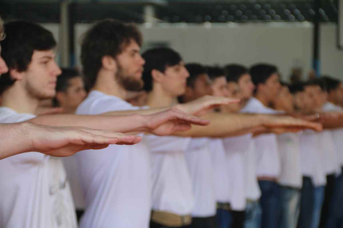 Jovens vão receber dispensa militar na quarta-feira (23/08)