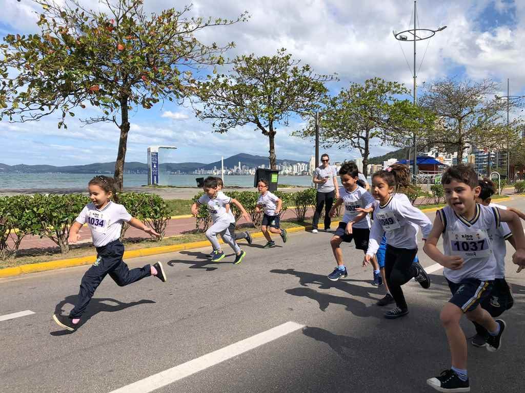 Crianças do CMEI Rita Maria Rebelo participam do projeto “Correr faz bem”