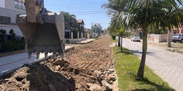PORTO BELO - Porto Belo inicia obras na Avenida Dorvalino Voltolini