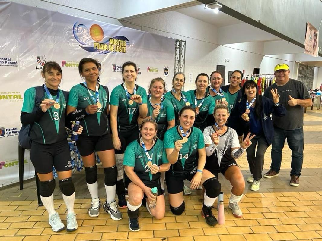 Itapema conquista medalhas no Campeonato Master de voleibol feminino
