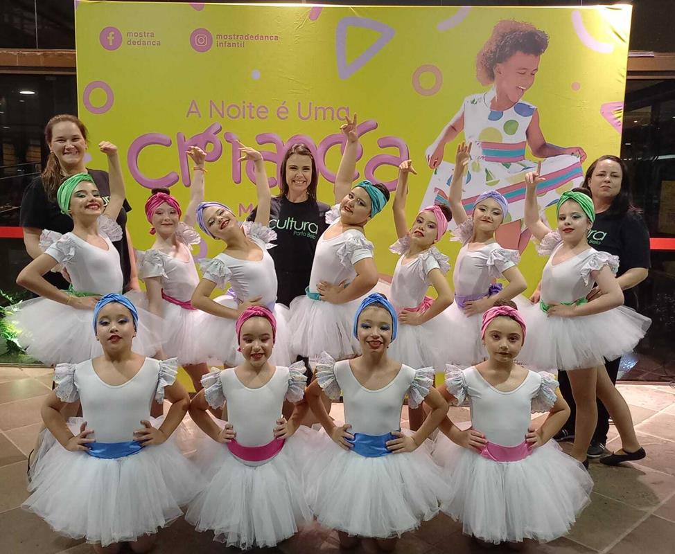PORTO BELO - Bailarinas da Fundação da Cultura de Porto Belo participam de Mostra de Dança Infantil