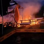 Incêndio destruiu os 120m² que compunha o bar flutuante - Corpo de Bombeiros/Reprodução
