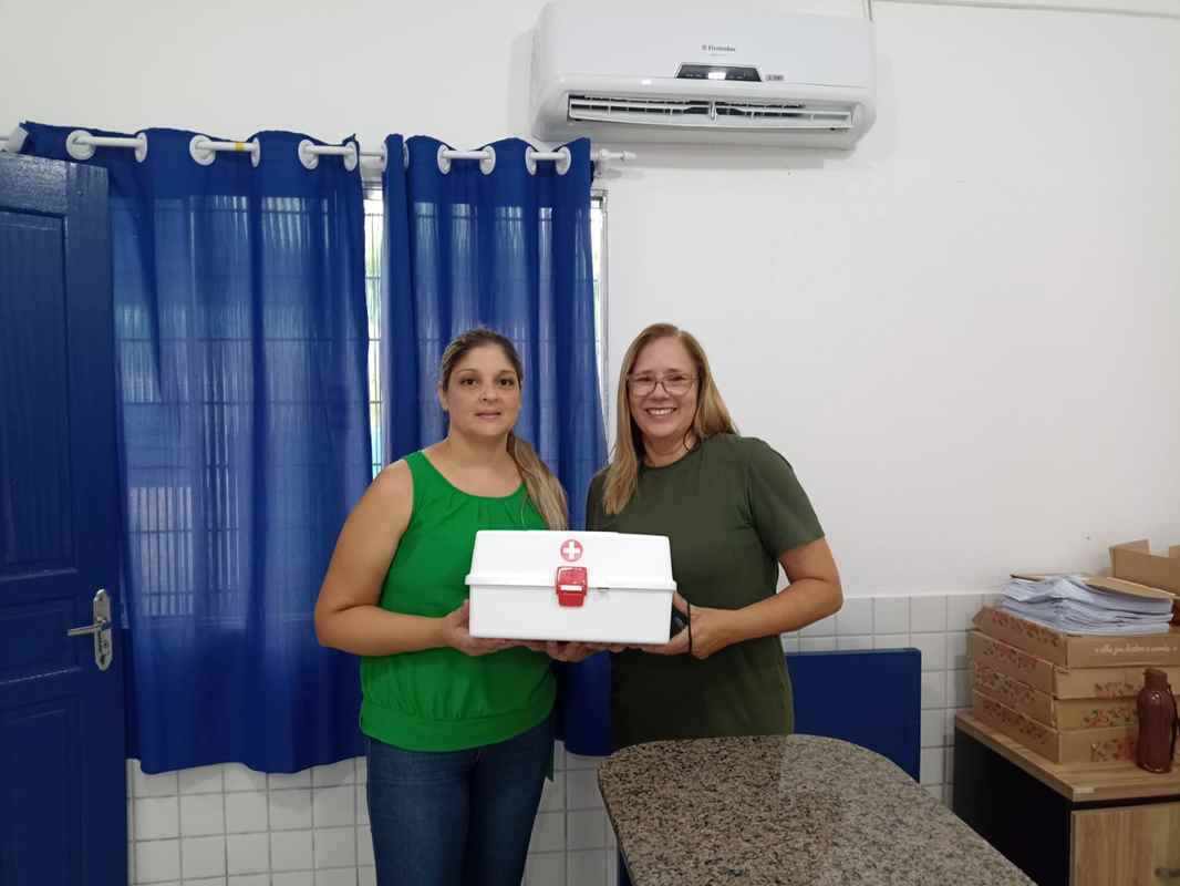 PORTO BELO - Departamento de Segurança no Trabalho de Porto Belo equipa escolas Municipais com Kits de Primeiros Socorros