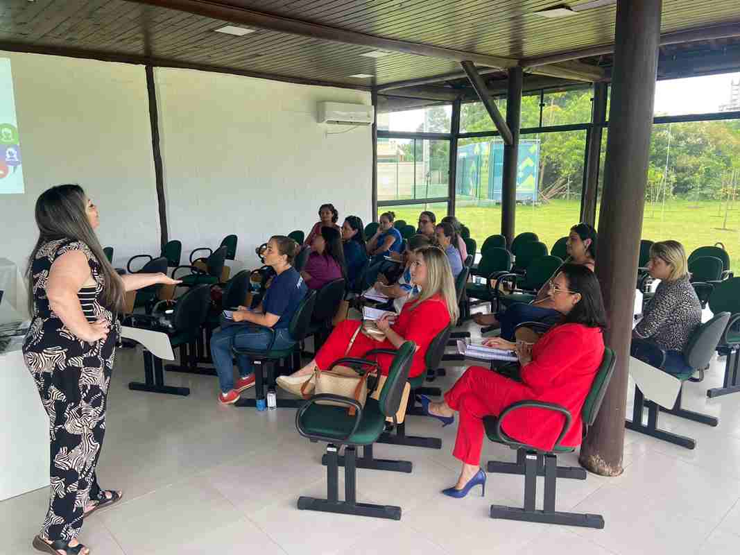 PORTO BELO - Porto Belo Realiza Formação para Diretores da Educação Infantil com Foco em Liderança e Comunicação Assertiva