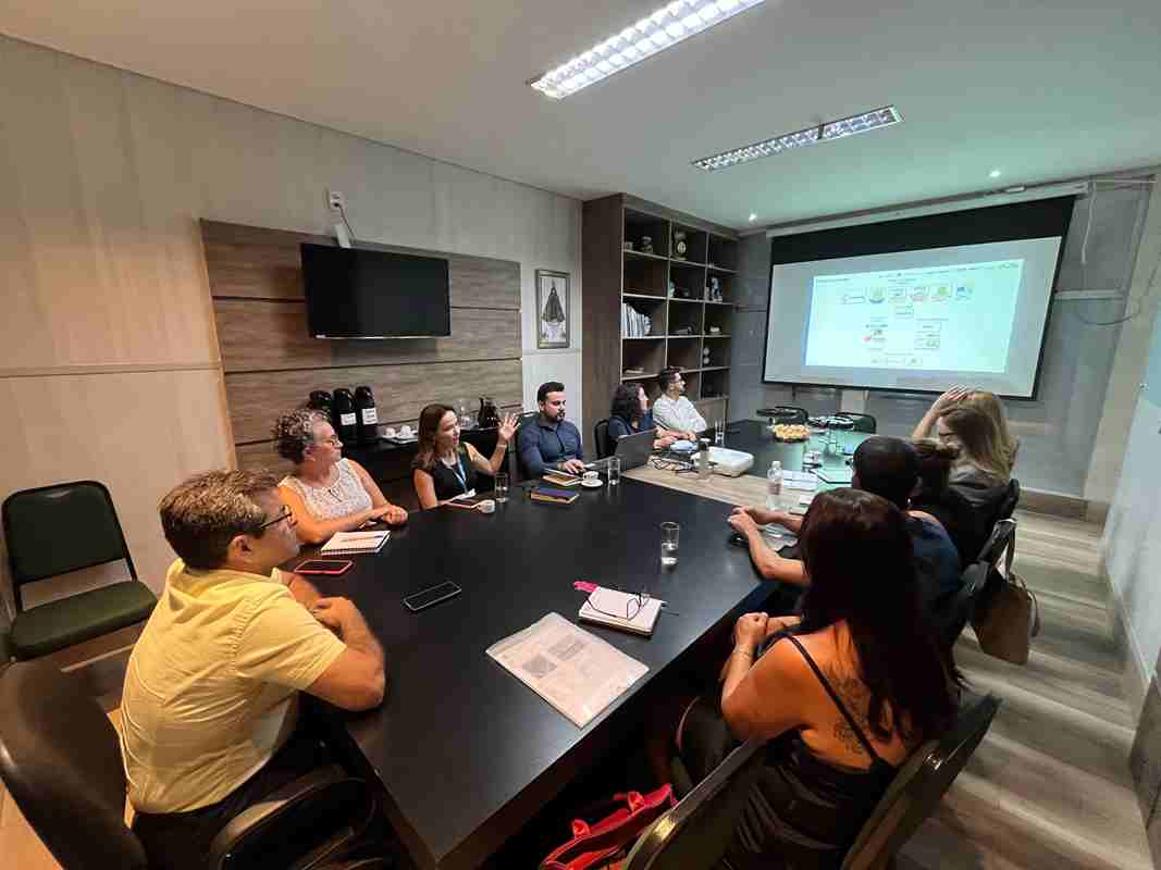 PORTO BELO - Porto Belo avalia Projeto Público-Privado para Expansão da Educação Infantil