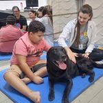 PORTO BELO - Porto Belo utiliza cães para aprimorar processo terapêutico em pacientes autistas