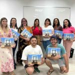 Professores da Rede Municipal de Itapema recebem kit “Tesouro Literário”