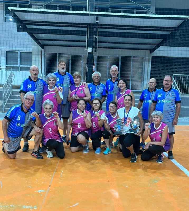 PORTO BELO - Vôlei Adaptado 70+ de Porto Belo conquista medalhas em campeonato regional