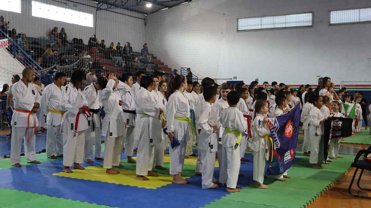 PORTO BELO - Porto Belo realiza etapa de Campeonato Estadual de Karatê Esportivo