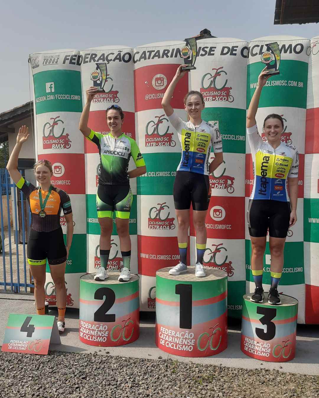 Pedala Itapema domina pódios no troféu 47 anos da PMRV com vitória na Elite Feminina