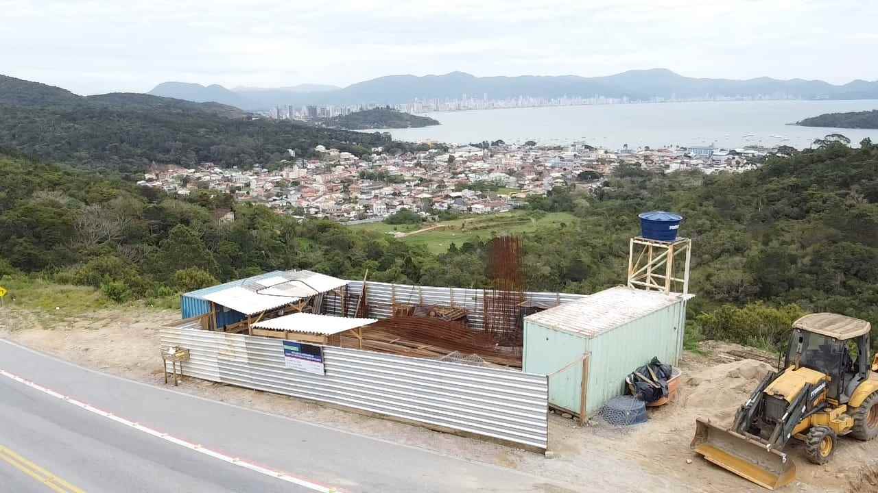 PORTO BELO - Porto Belo inicia construção do mirante no Morro de Zimbros