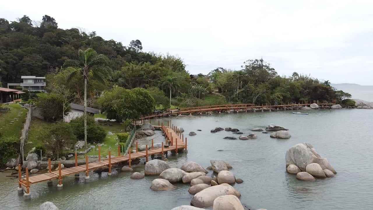 PORTO BELO - Porto Belo avança no turismo com a construção da passarela na Orla do Costão das Vieiras