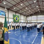 Jovens de Itapema participam de Juramento à Bandeira em Cerimônia de Dispensa Militar