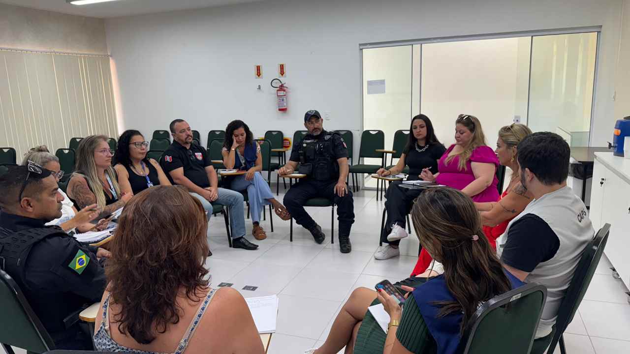 PORTO BELO - Porto Belo planeja ações de abordagem às pessoas em situação de rua