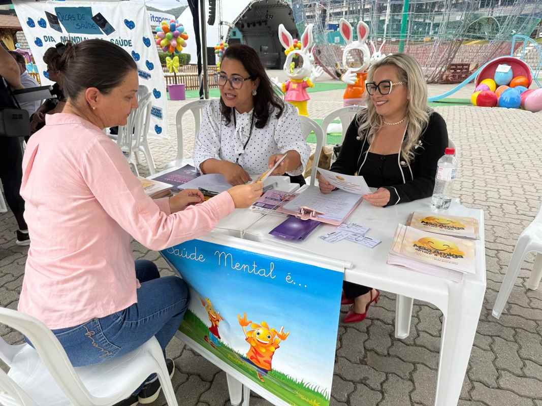 Saúde promove atendimentos e orientações gratuitas na Praça da Paz