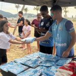 1º Festival de Vôlei de Praia reúne atletas mirins para entrega de uniformes