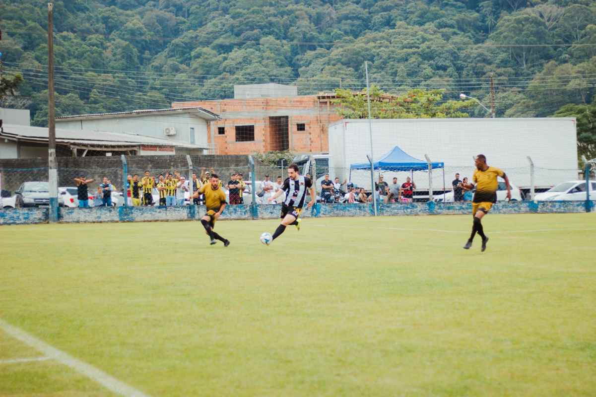 Primeira rodada do Campeonato Itapemense de Futebol Amador movimenta campos da cidade