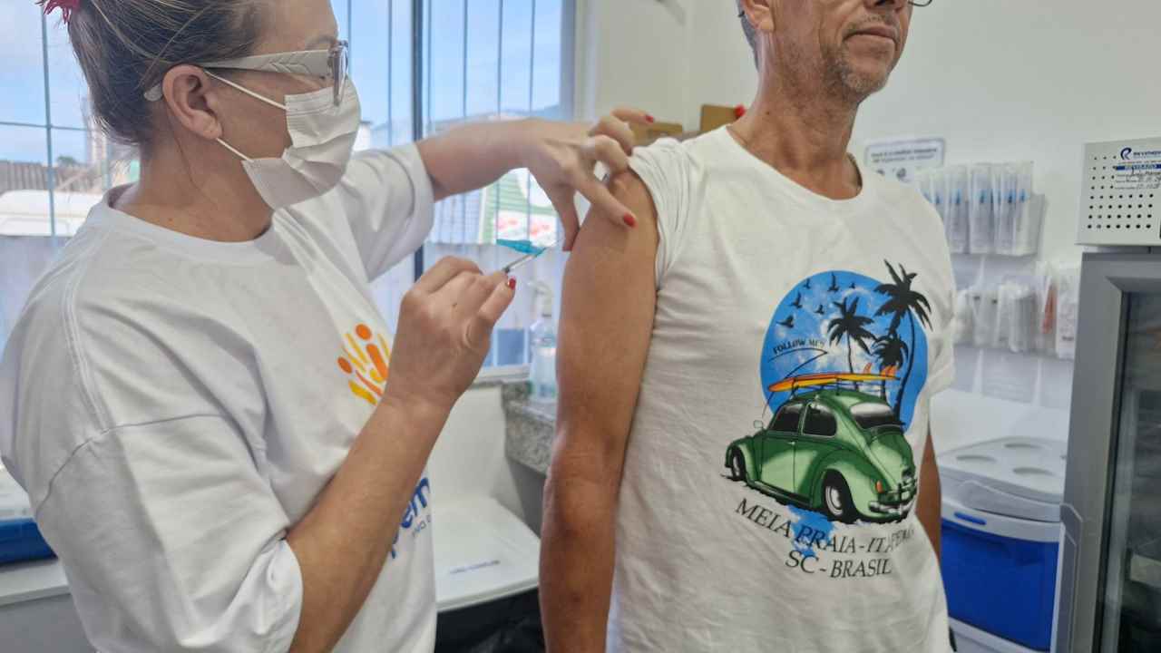 Mais de 2,4 mil doses aplicadas no Dia D de Vacinação em Itapema