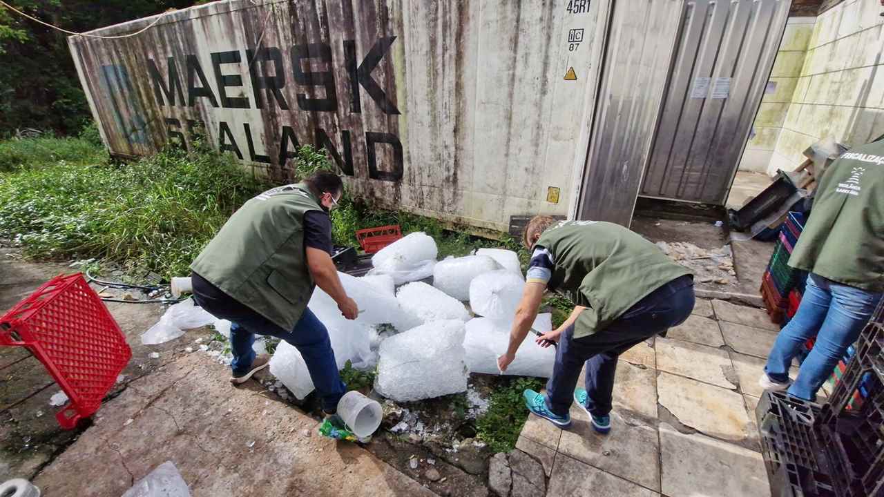 Atualização: Operação segue após interdição de fábrica clandestina em Itapema