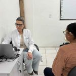Entrega de aparelhos auditivos beneficia 71 pacientes pelo SUS em Itapema