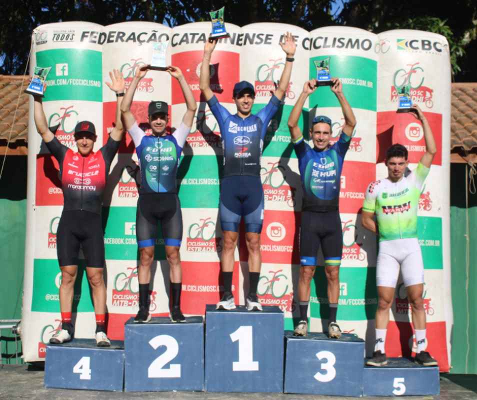 Fernando Nunes tricampeão e solidariedade marcam o Itapema Cross Country XCO 2025