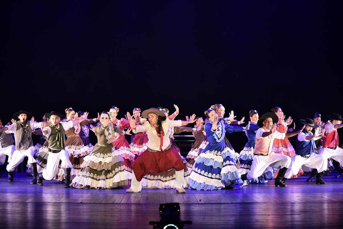 Grupo de dança de Itapema conquista título nacional em Joinville