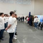 Jovens participam de Juramento à Bandeira e Dispensa Militar