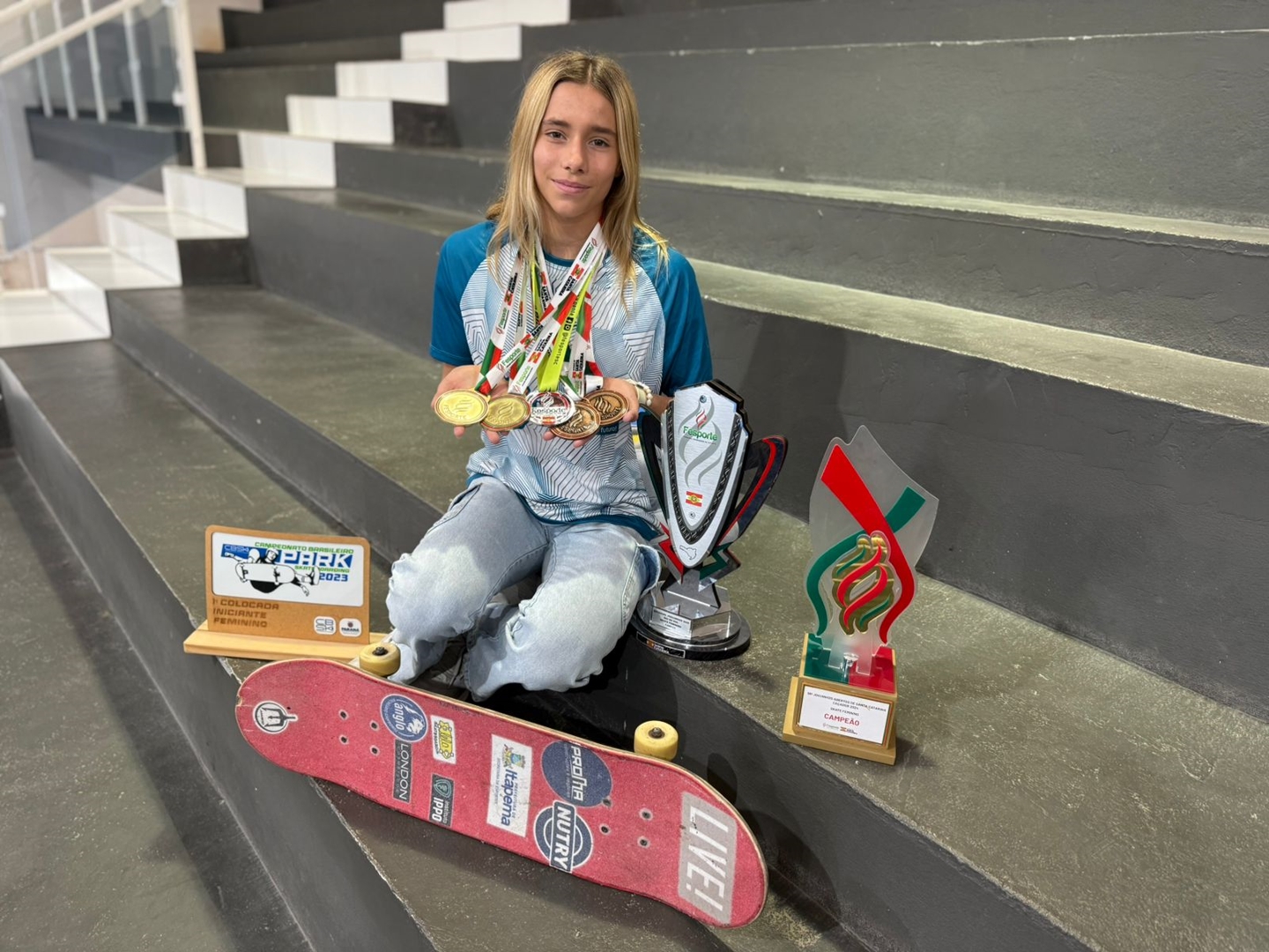 Atleta de Itapema é reconhecida como competidora profissional pela CBSk