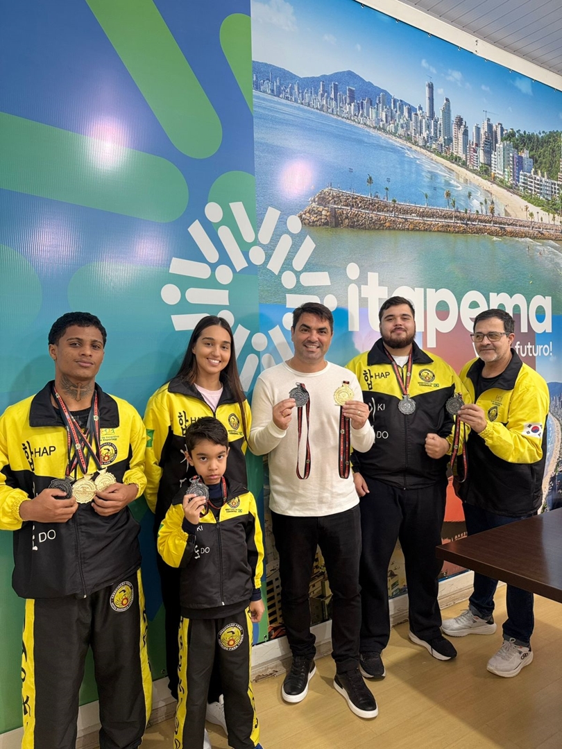 Prefeito Alexandre Xepa recebe atletas do Projeto Social Hapkido Fênix