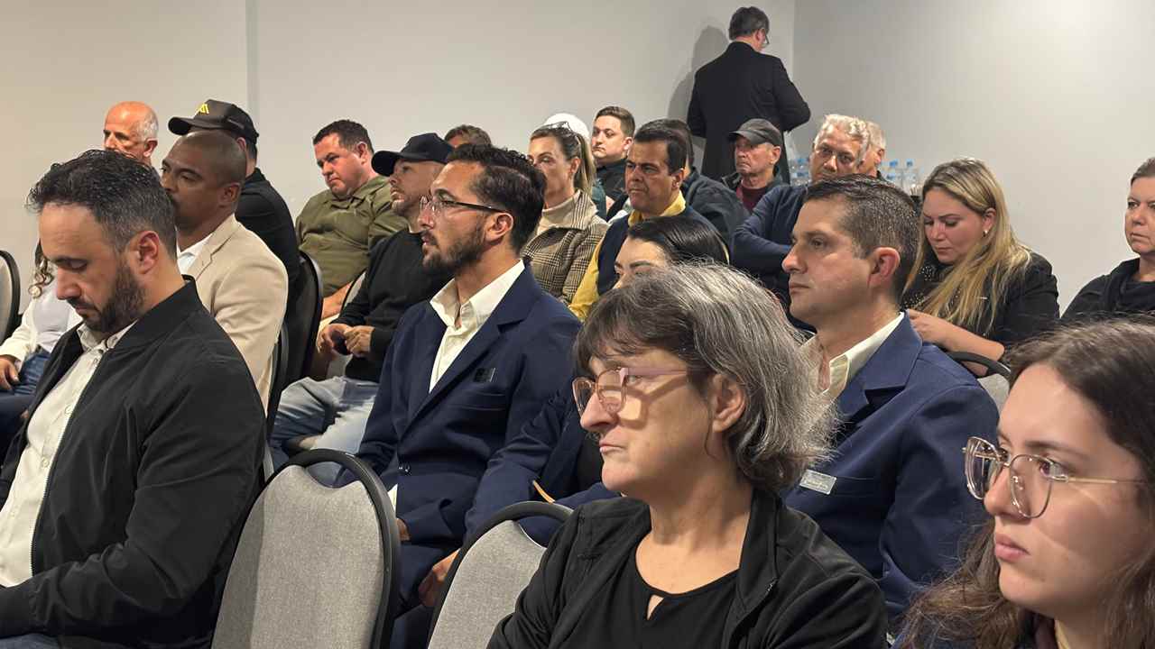 Itapema apresenta plano de turismo e ações para a temporada em reunião com setor gastronômico