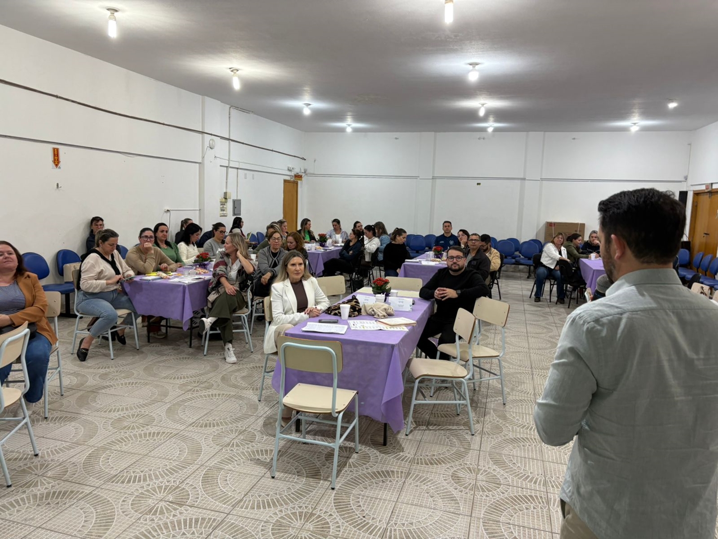 Secretaria de Educação promove formação sobre o Programa Dinheiro Direto na Escola (PDDE)