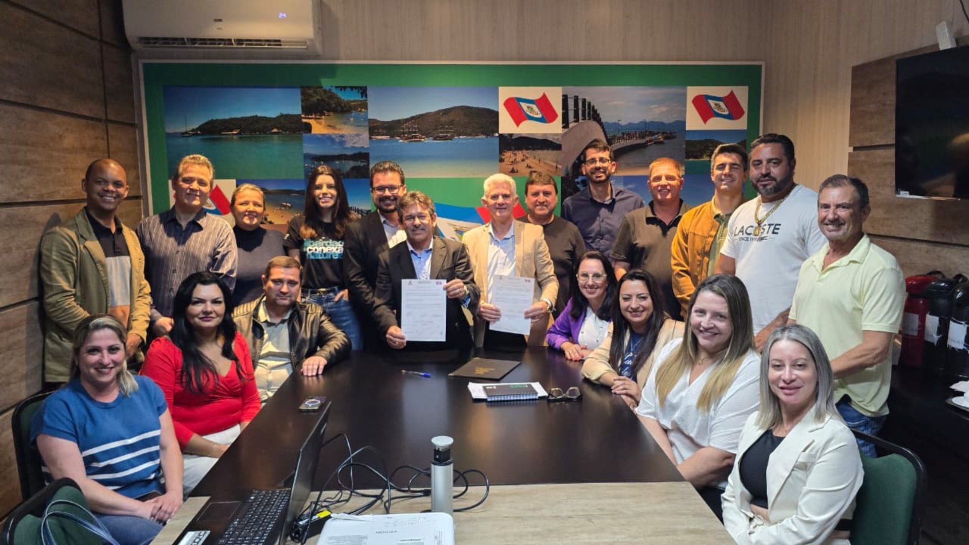 Governo de Porto Belo autoriza reforma e ampliação de duas unidades de ensino