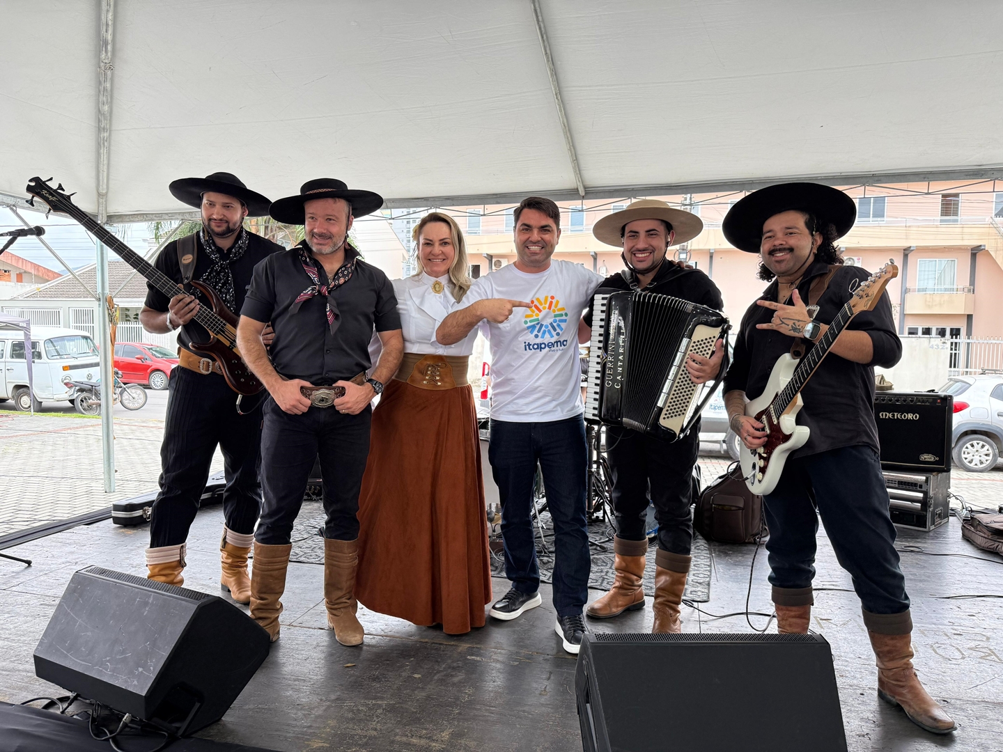 Itapema dá início à Semana do Idoso com baile gaúcho