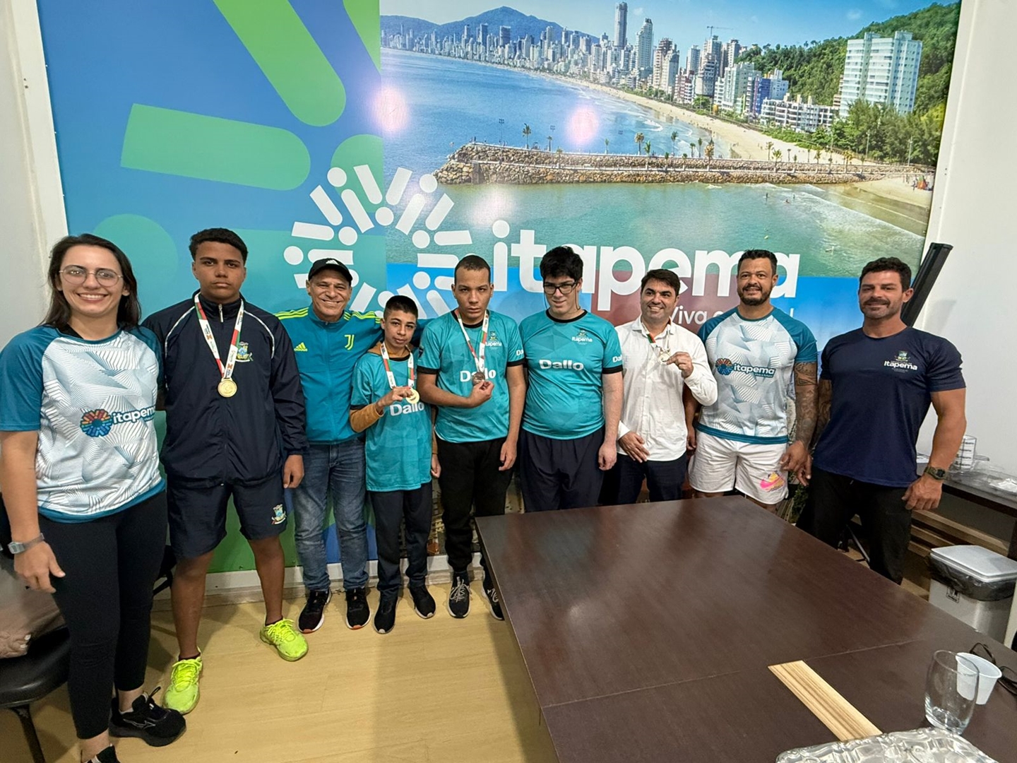 Prefeito Alexandre Xepa recebe atletas medalhistas do Parajesc e Parajasc