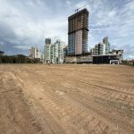 Arena começa a ser montada para o Brasileiro e o Mundial de Vôlei de Praia em Itapema