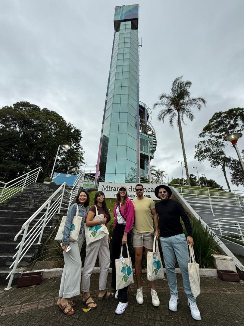 Influenciadores internacionais visitam Itapema em ação da Costa Verde & Mar
