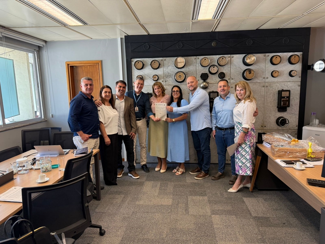 Prefeito Xepa e vereadores cobram soluções da Celesc para quedas de energia em Itapema