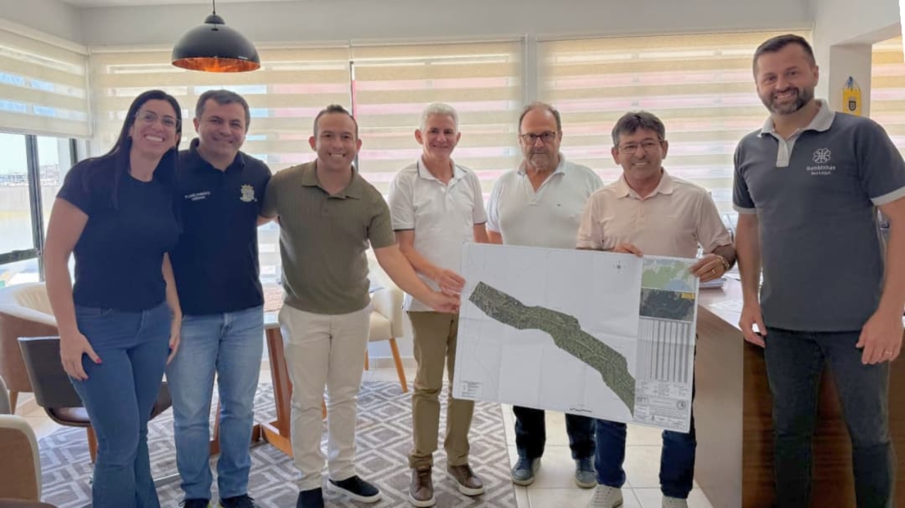 Porto Belo entrega projeto da Estrada Parque ao Município de Bombinhas