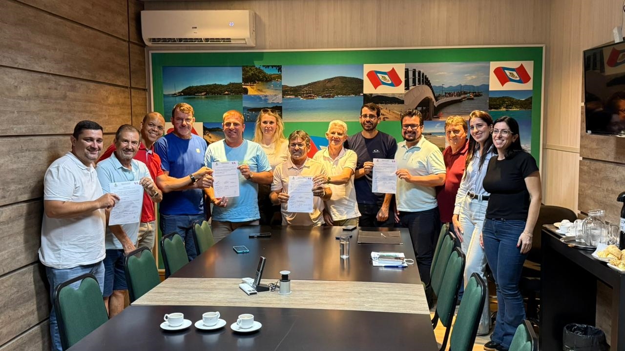 Porto Belo realiza assinatura de importantes ordens de serviço para obras de infraestrutura