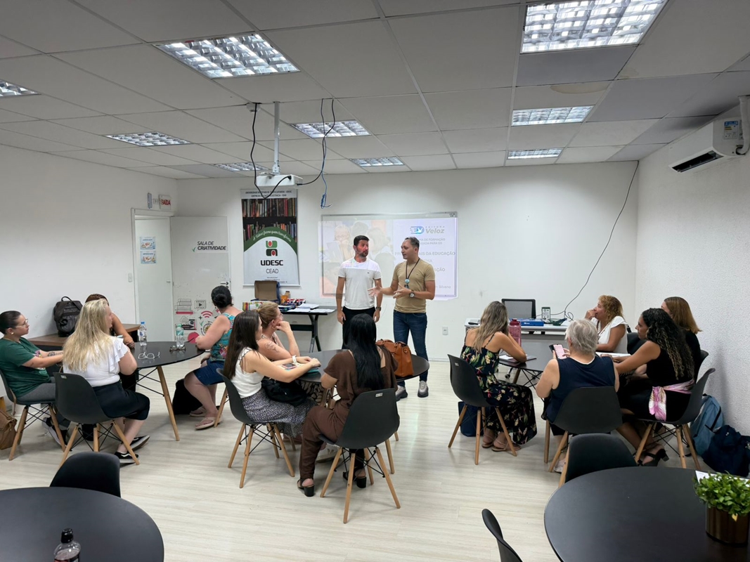 Itapema capacita professores do 3º ano em BNCC Computação