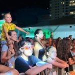 Maskavo anima quarta noite do Carnaval de Itapema na Arena Viva Verão