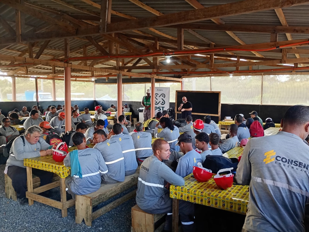 Saúde leva orientação sobre DST a trabalhadores em ação no ambiente de trabalho
