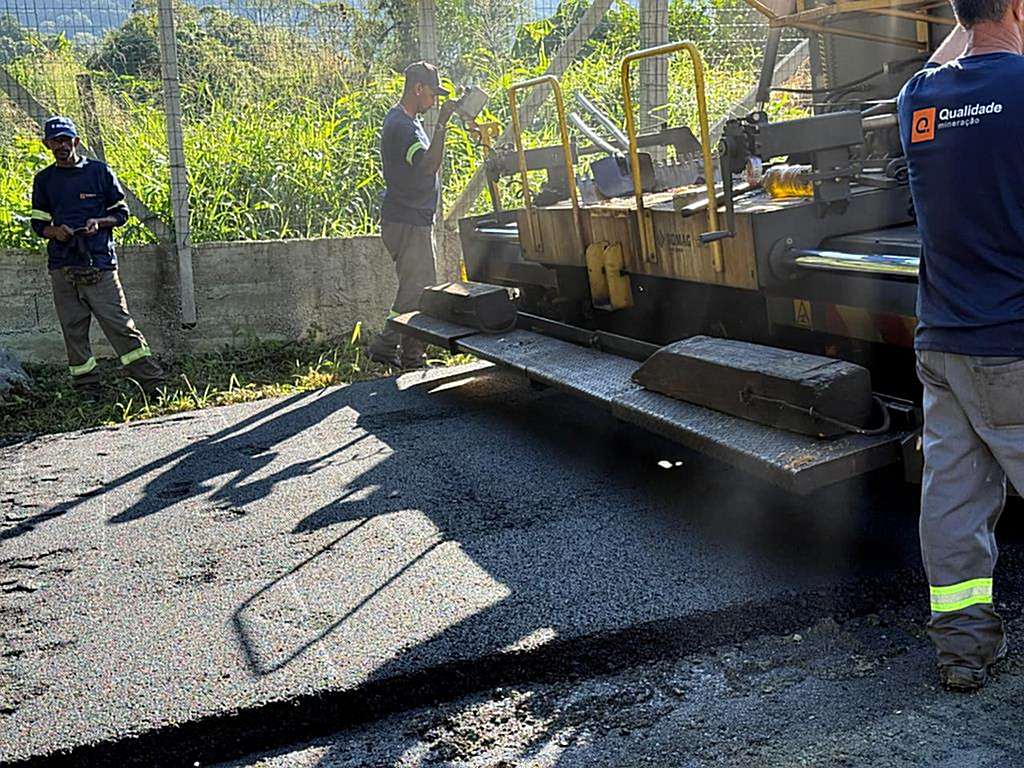 Avança Itapema leva pavimentação para trecho final da Rua 700 no bairro Várzea