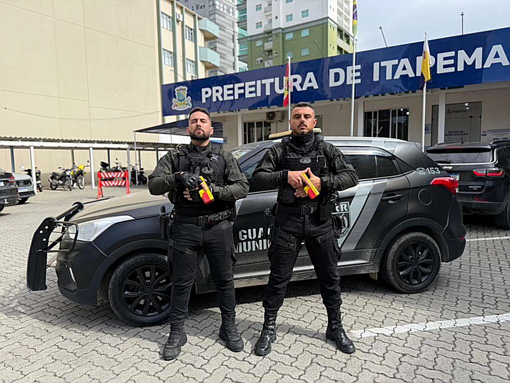 Guardas municipais recebem capacitação para utilização da Taser 10