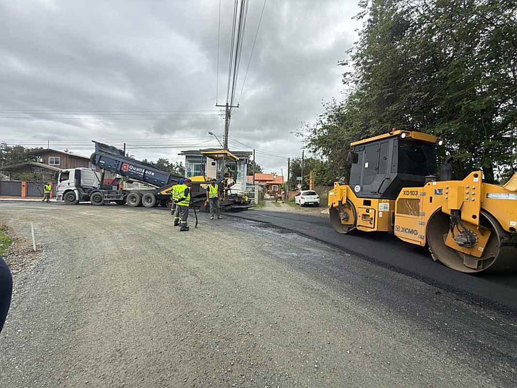 Avança Itapema leva pavimentação asfáltica na Estrada Geral do Sertão do Trombudo