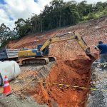 Obras no Morro do Encano avançam com drenagem e preparação do solo